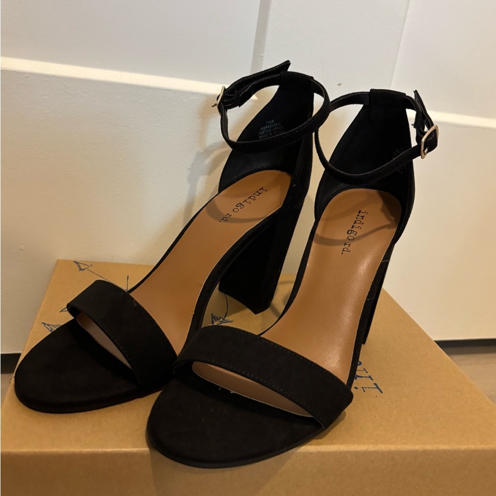 NWT indigo rd. Heeled sandals